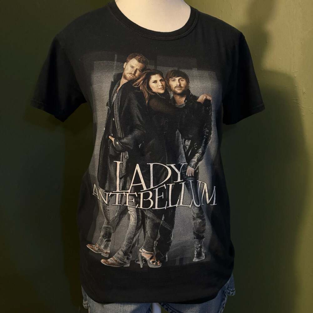 Lady Antebellum Need You Now Tour T-Shirt Size Small